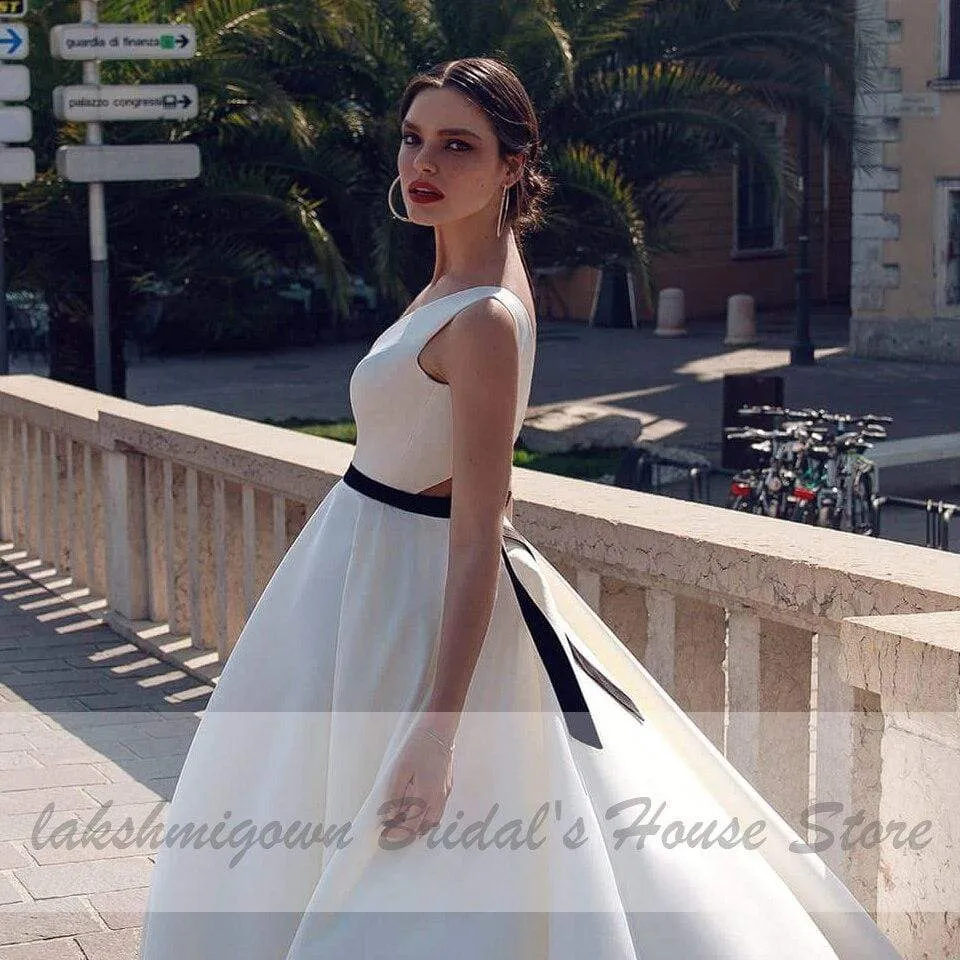 White Luxury Wedding Gowns Deep V-neck Elegant Women Satin
