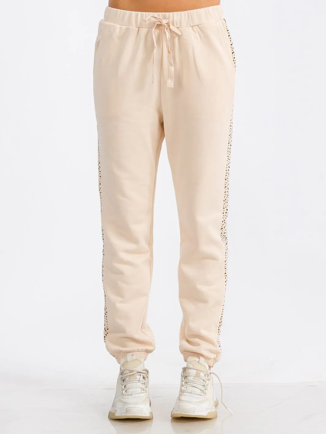 WOMEN'S ELASTIC WAIST FRONT POCKET ANIMAL PRINT DETAILED SWEATPANTS