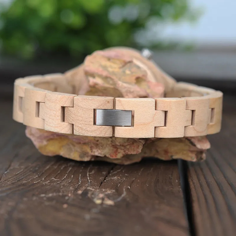Women's Elegant Simplistic Wooden Watch With Wood Gift Box - Pine Wood,Black Wood