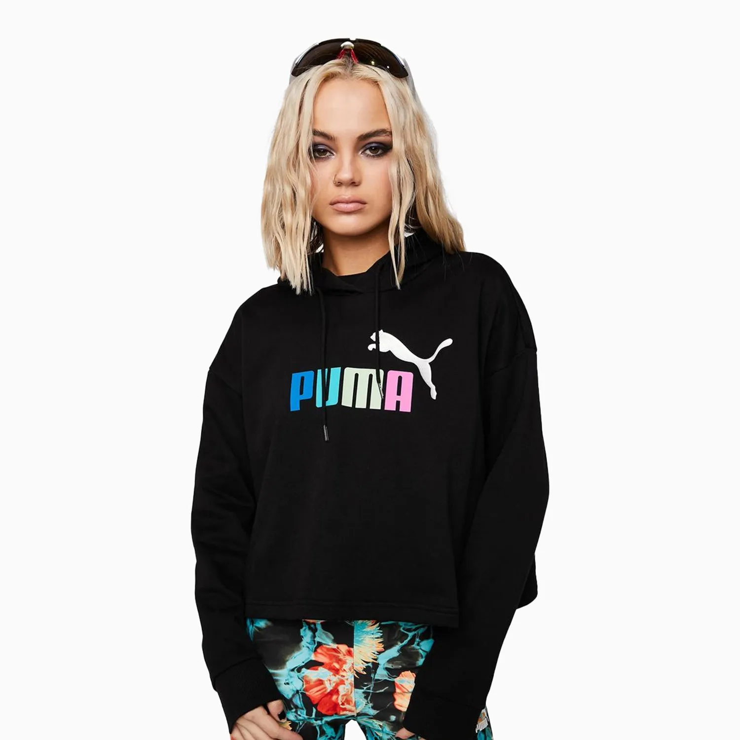 Women's Essentials Logo Outfit