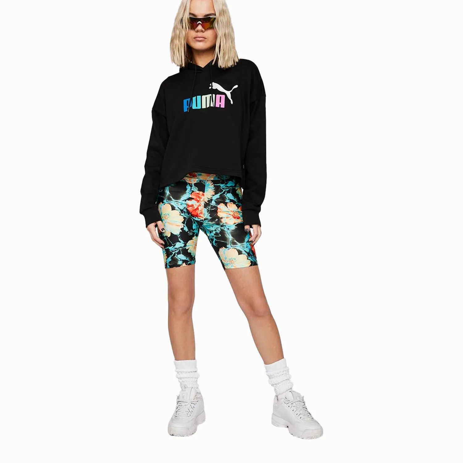 Women's Essentials Logo Outfit