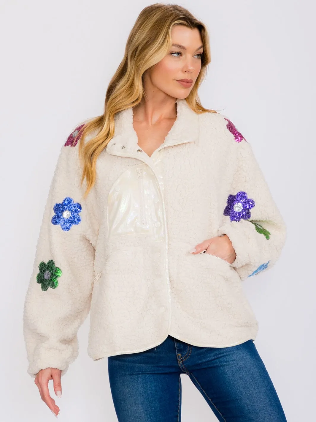 WOMEN'S LONG SLEEVES BUTTON CLOSURE FLOWERS DETAILED SHERPA SWEATER