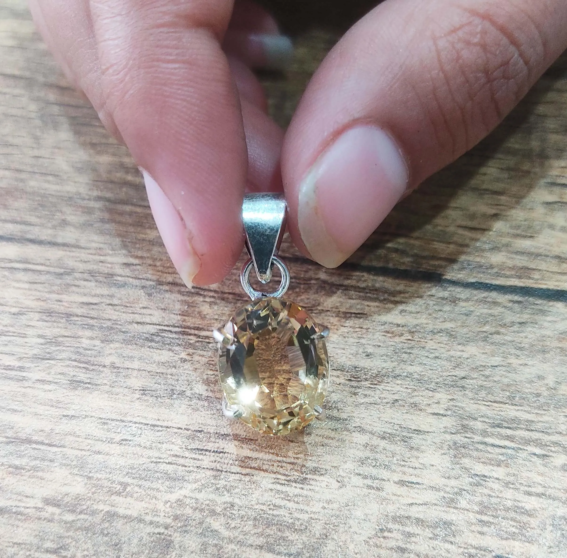 Yellow Citrine gemstone pendant for Brihaspati