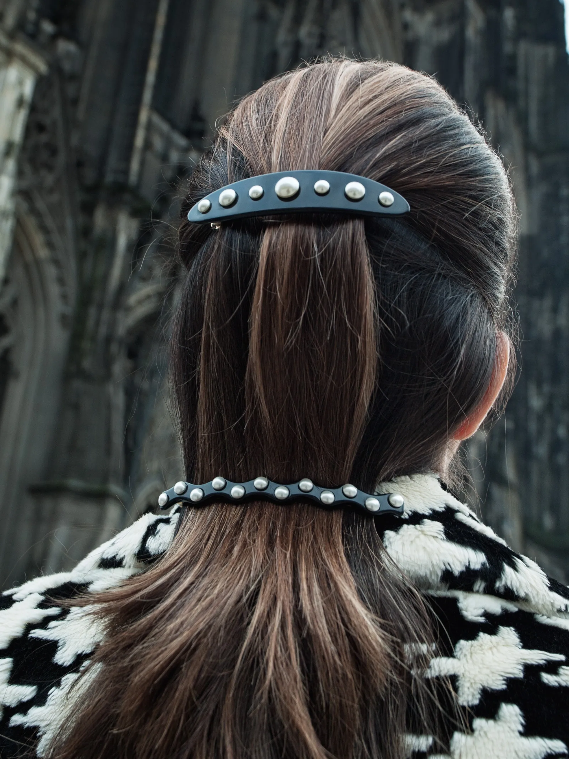 Zig Zag Pearl Black Hair Clip